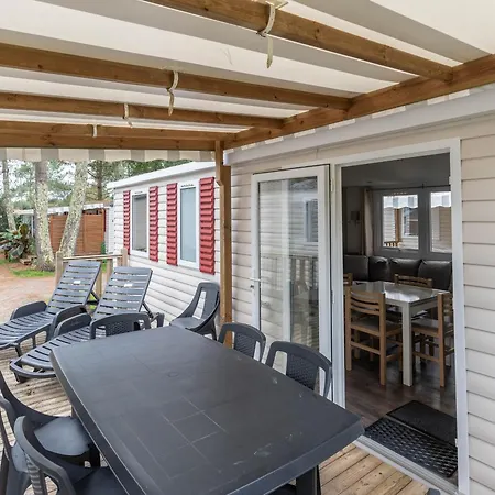 Holiday home Mobil-home 6 Pers, 3 Etoiles A 5km De L'ocean, Piscine Chauffee, Activites Familiales - Fr-1-50-144 *